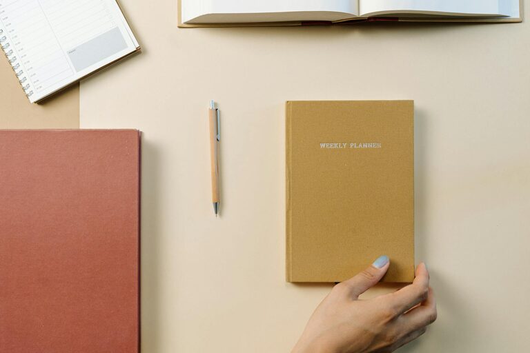 How to Journal for Clarity and Focus: A Simple Guide